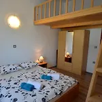 Vanessa House