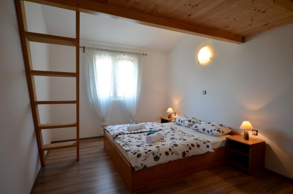 Vanessa House *
