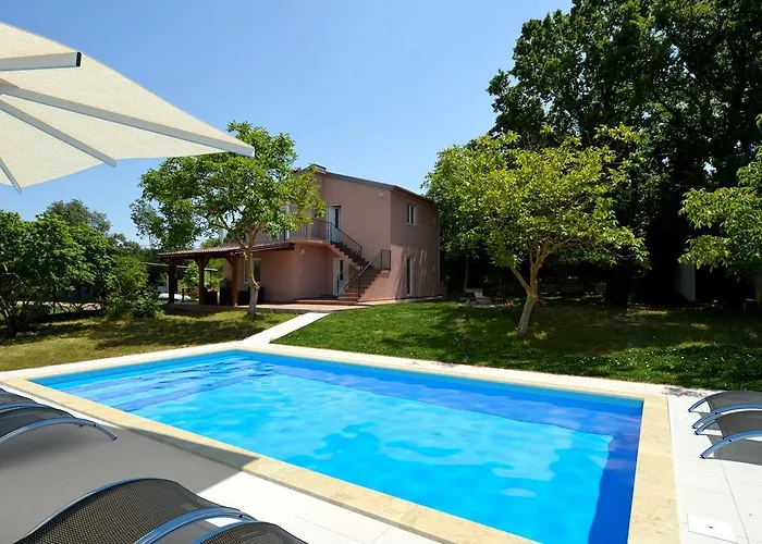 Vanessa House